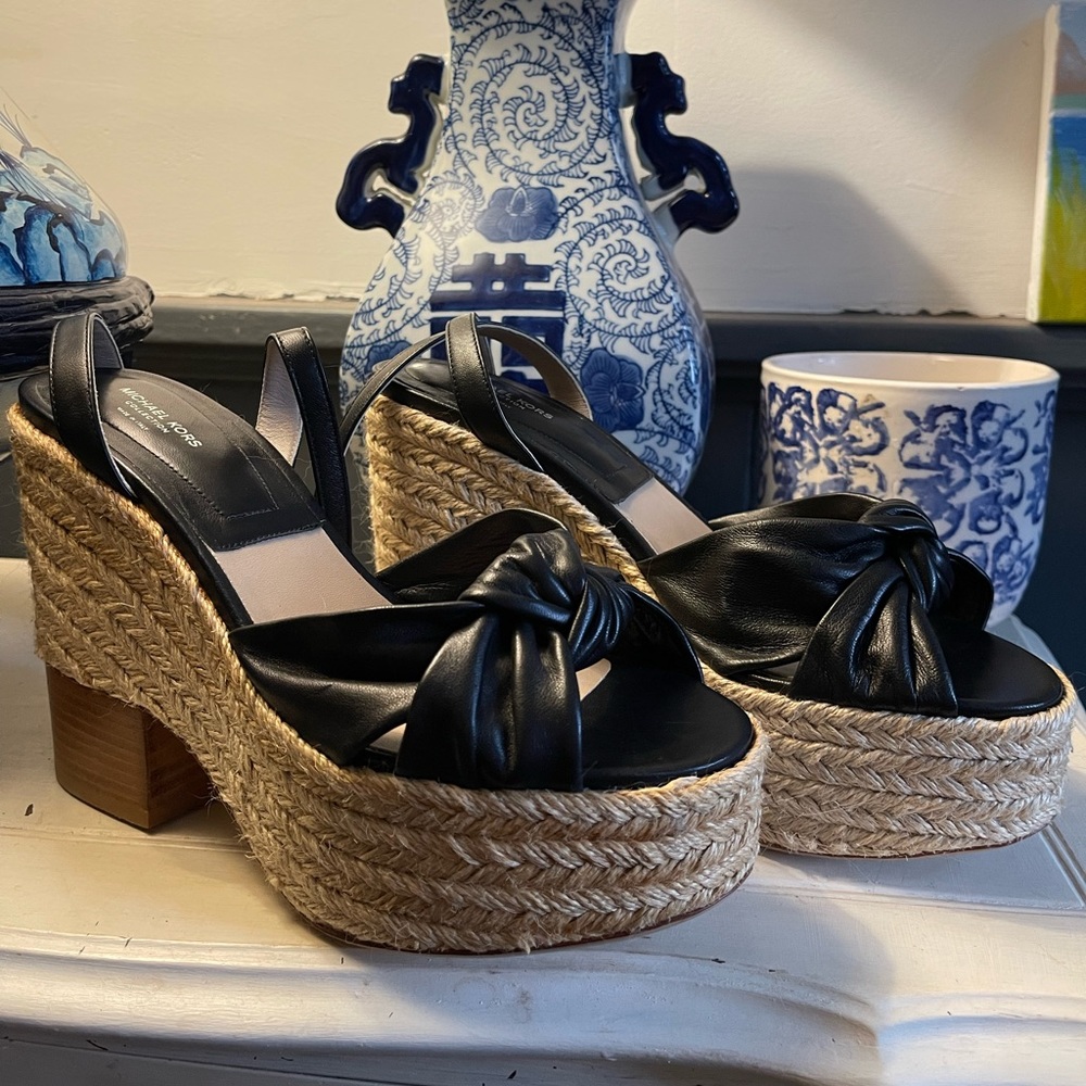 Michael Kors Collection Straw Wedge w Black Leather 8.5